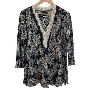 Y2K JTB Blouse Women 1X Black Lace Floral Stretchy V-Neck Retro Whimsygoth Fairy